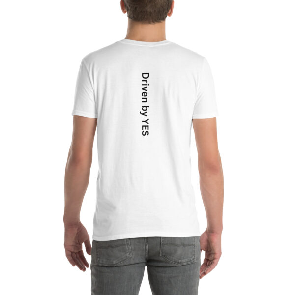 unisex-basic-softstyle-t-shirt-white-back-696fa74ae5d52.jpg Ce t-shirt Driven by YES accompagne chaque moment de la journée.