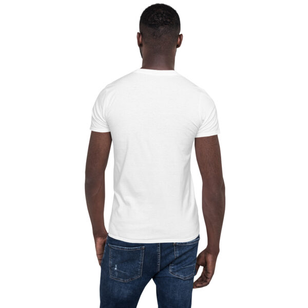 unisex-basic-softstyle-t-shirt-white-back-69700d6532a1a.jpg Ce t-shirt Driven by YES exprime un état d’esprit clair et assumé. T-shirt Unisexe à Manches Courtes