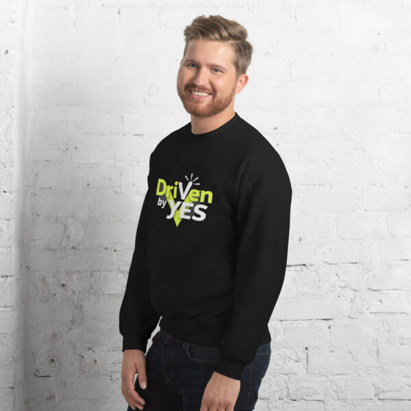 Ce sweatshirt Driven by YES combine douceur, style et message - Sweat Unisexe à Col Rond